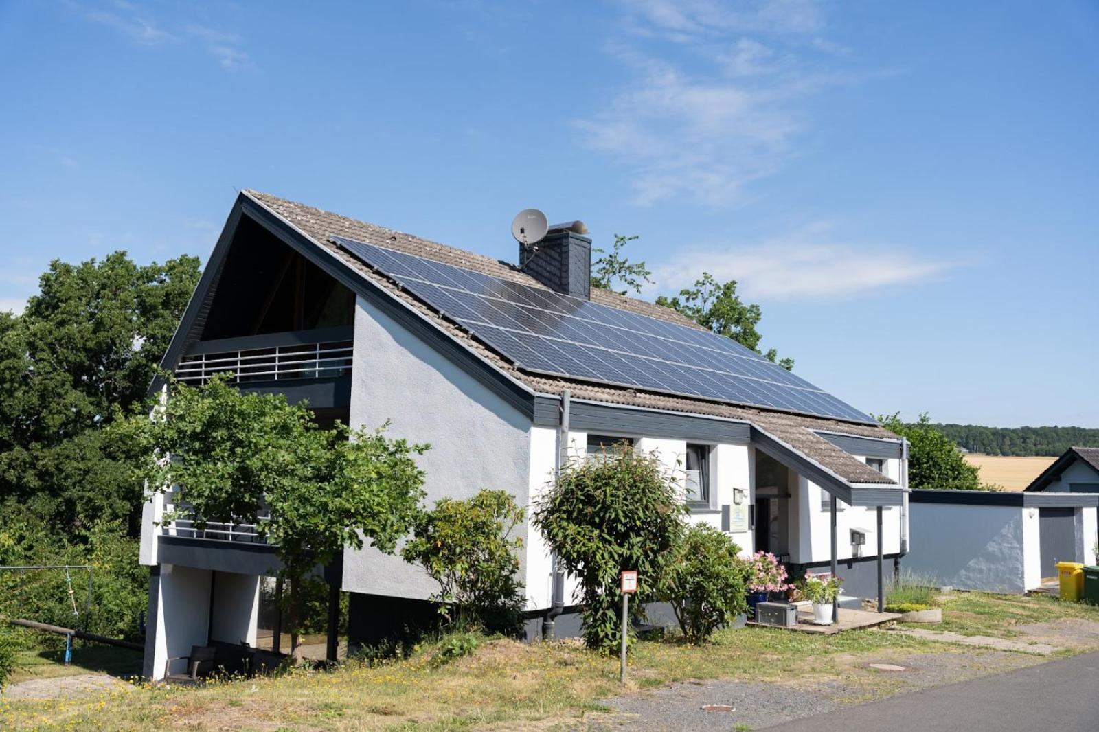 Ferienhaus Schoene Aussicht Ferienwohnung Gruen Hemfurth-Edersee Εξωτερικό φωτογραφία